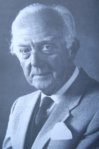 Geoffrey Wooler FRCS (1911-2010)